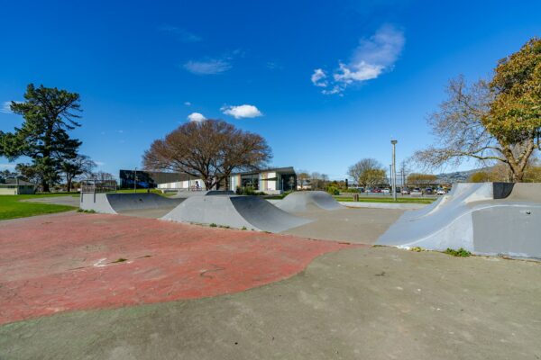 Linwood_Park_christchurch_skate_parks_skatefinder_small_199-min