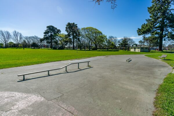 Linwood_Park_christchurch_skate_parks_skatefinder_small_203-min